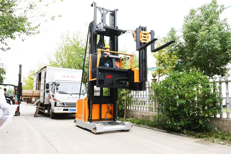  Elektrische Man-up-vorkheftruck met een capaciteit van 1,5 ton en een hoogte van 8 meter